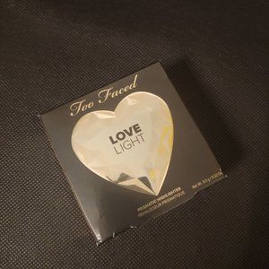 Too Faced Love Light Prismatic Highlighter